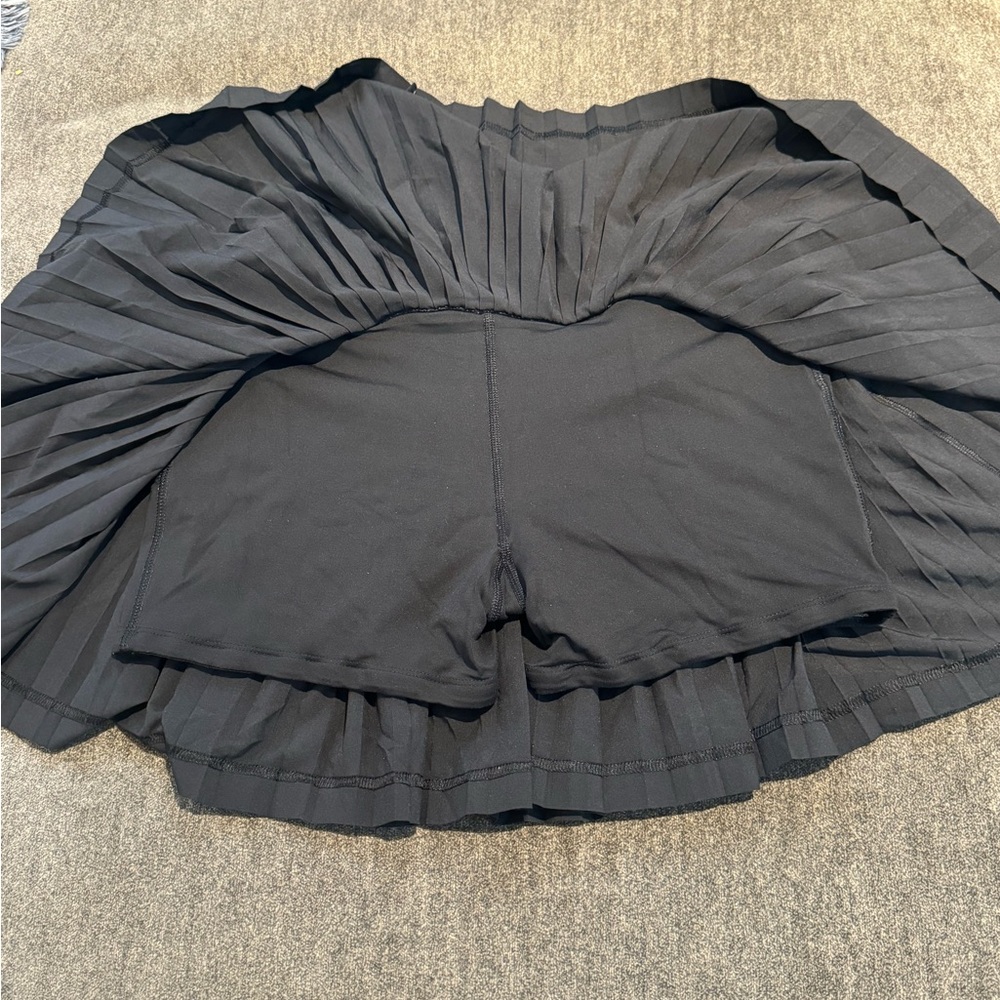 Lululemon skort- RARE - Picture 4 of 4